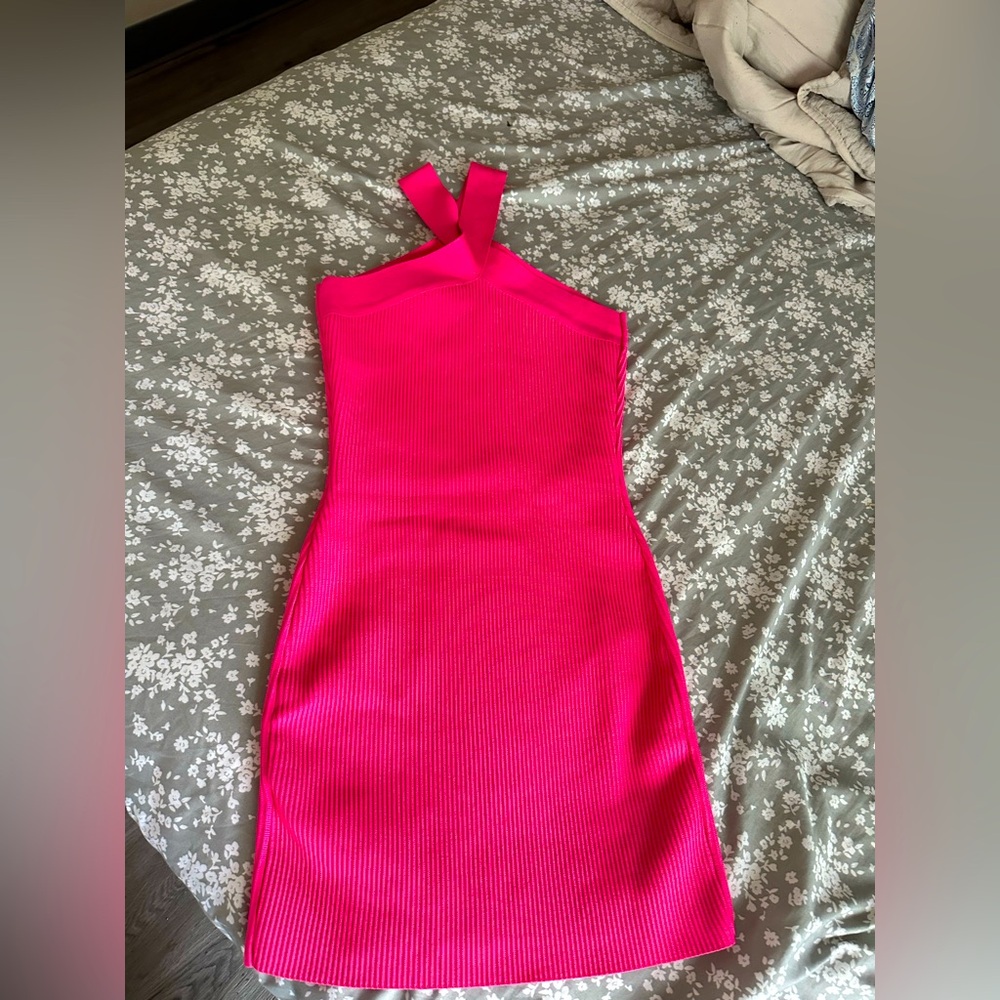 Elegant Pink Sleeveless Dress
